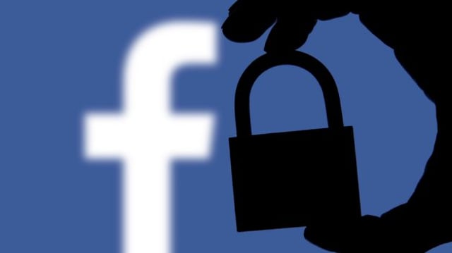 Logo do Facebook com cadeado representa segurança