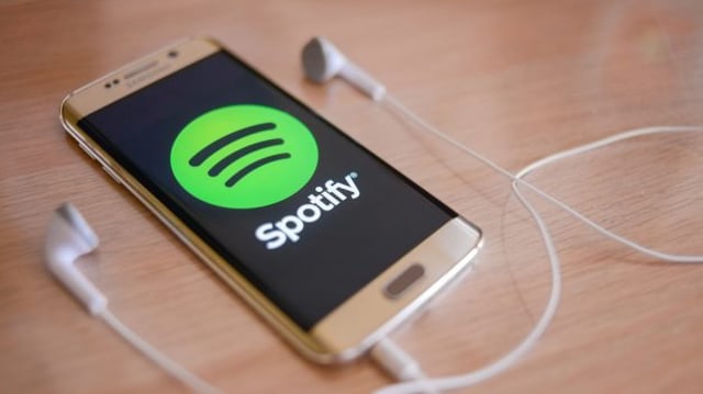 Podcast dá dinheiro? Spotify lança serviço de assinatura