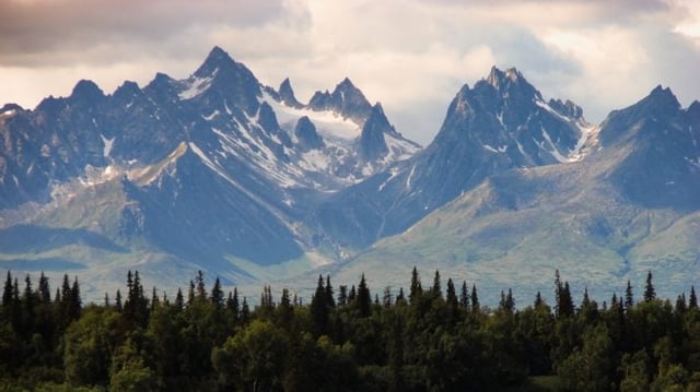 Montanhas do estado do Alasca, nos Estados Unidos