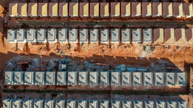 Vista aérea de imóveis do Minha Casa Minha Vida em processo de construção. São Paulo