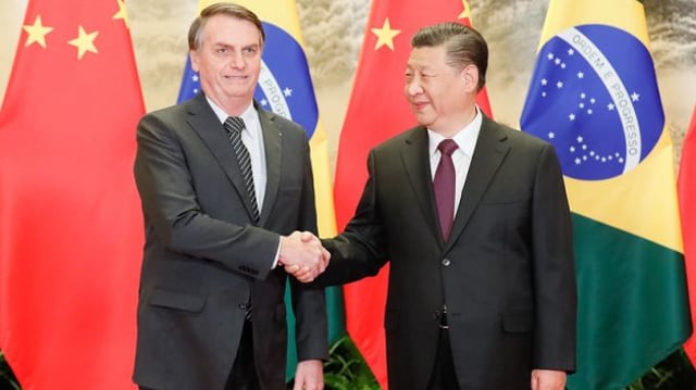 Presidente da República, Jair Bolsonaro, acompanhado do Senhor Xi Jinping, Presidente da República Popular da China, posam para fotografia