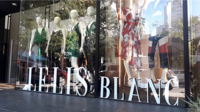 Fachada de uma loja Le Lis Blanc, em São Paulo. A marca pertence à Restoque — companhia que também é dona da Dudalina, John John e Bô.Bo, entre outras