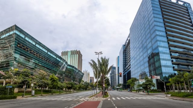 Vista panorâmica dos edifícios na Avenida Faria Lima no distrito financeiro de São Paulo