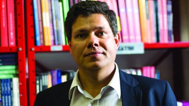 Professor Edmar Almeida