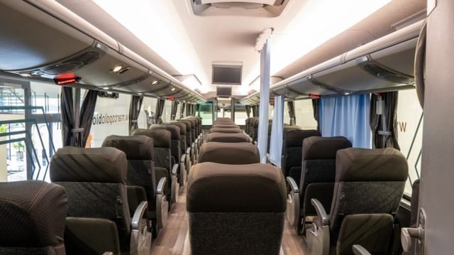 Interior do ônibus da plataforma Biosafe da Marcopolo