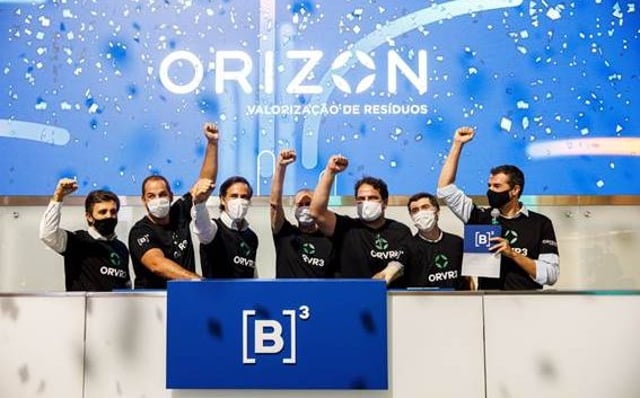 Executivos da Orizon (ORVR3) na estreia das ações na B3