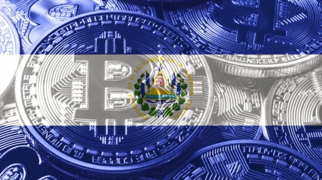 El,Salvador,Bitcoin,Flag,,National,Flag,Cryptocurrency,Concept,Black,Background