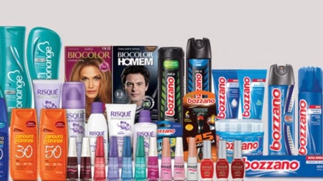 Imagem com vários cosméticos das marcas Bozzano, Risqué, Cenoura e Bronze e Monange, todas pertencentes à Coty Brasil, que prepara seu IPO