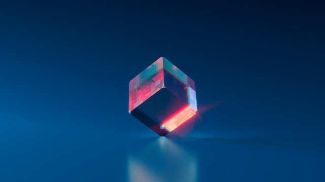 Cubo de cristal transparente, faz referência ao título sobre transparência nos investimentos