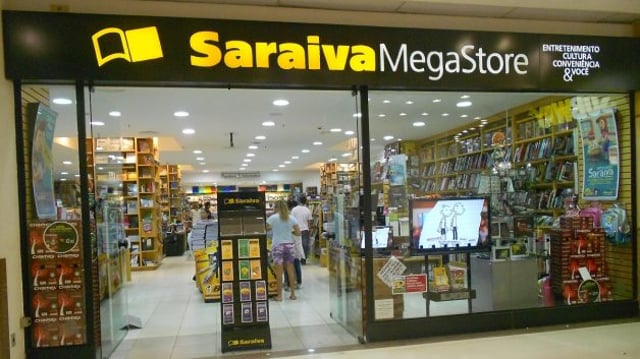 Fachada de unidade da Saraiva (SLED3) no Botafogo Praia Shopping (RJ)