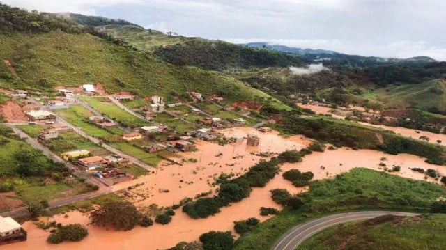área inundada por fortes chuvas em Minas Gerais