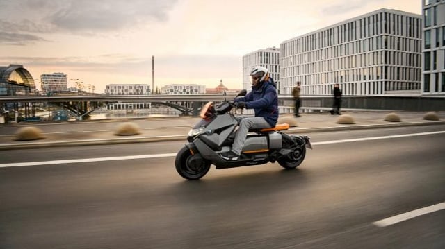 Scooter elétrica CE 04 da BMW