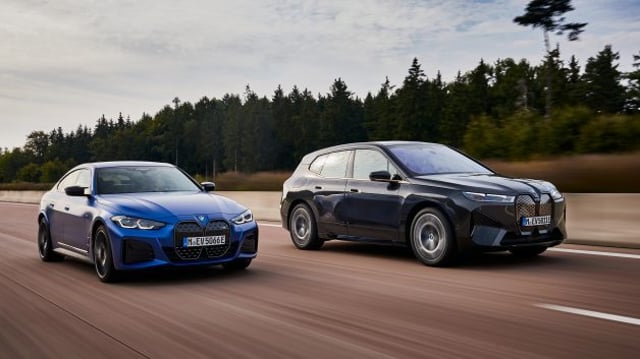 O primeiro BMW iX e o primeiro BMW i4