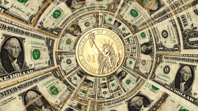 Espiral de nota de dólar levando ao centro da tela, onde há uma moeda com a Estátua da Liberdade gravada