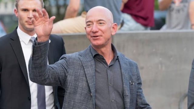 Jeff Bezos, fundador da Amazon (AMZO34) e terceiro homem mais rico do mundo