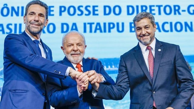 Presidente da República, Luiz Inácio Lula da Silva, durante cerimônia de posse do novo Diretor-Geral Brasileiro da Itaipu Binacional, Enio Verri. Cineteatro dos Barrageiros - Itaipu Binacional, Foz do Iguaçu