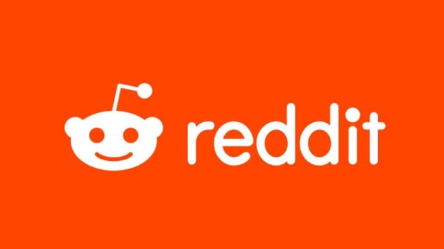 Símbola da rede social Reddit em fundo laranja, com a cabeça de um ETzinho com antenas em branço e o nome da marca, também em branco, ao lado