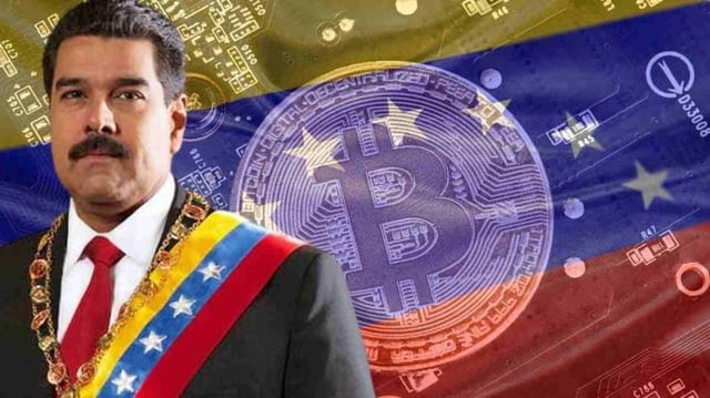 Presidente da Venezuela, Nicolás Maduro, com a bandeira e um bitcoin (BTC) atrás