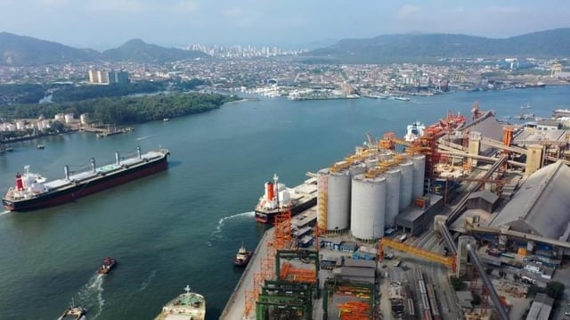 porto-santos-brasil-cmacgm