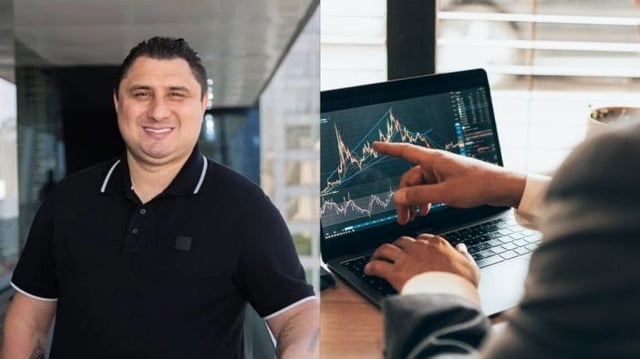 Trader André Antunes ao lado de computador