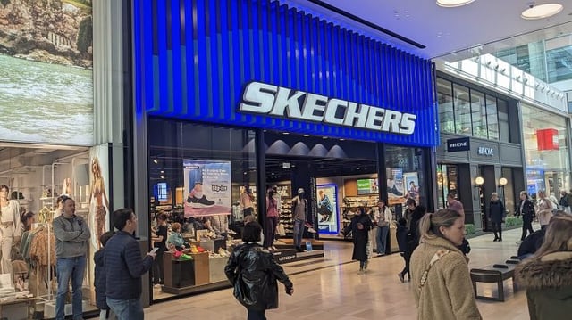Fachada de loja da Skechers