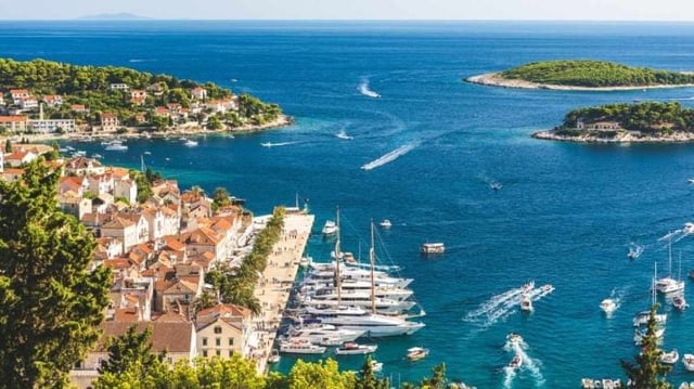 croácia praia verão europeu europa turismo viagem viagens