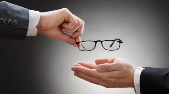 Lentes e óculos dos mercados