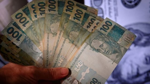 Notas de cem reais