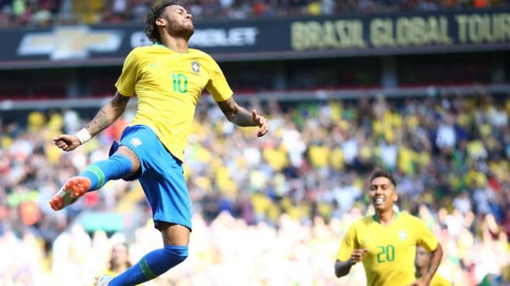 Neymar comemora gol em partida pela Seleção Brasileira