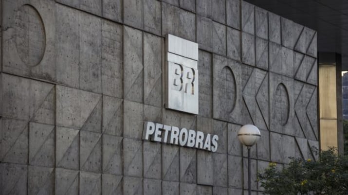 Emperrou: Petrobras (PETR4) rescinde contrato de venda da empresa