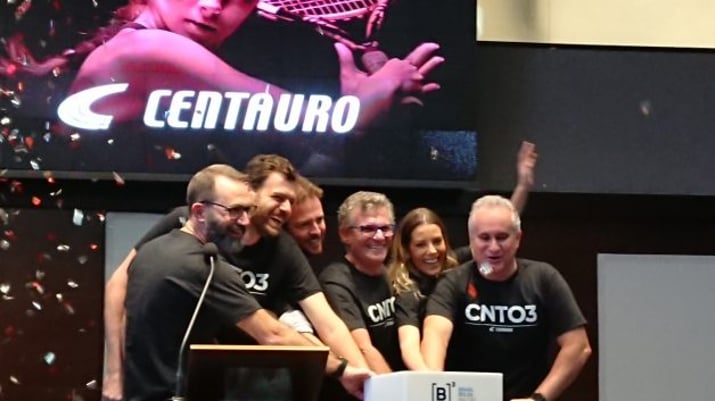Executivos da Centauro tocam a campainha na estreia das ações na B3