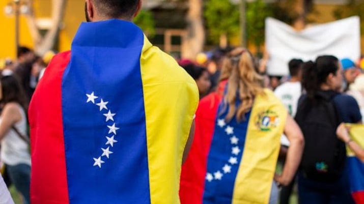 Venezuelanos durante protestos na Venezuela