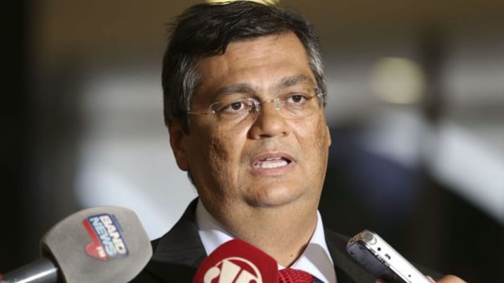 Ministro da Justiça e Segurança Pública, Flávio Dino ordena que Força Nacional dissolva manifestantes sitiados