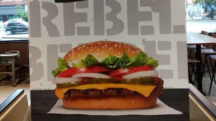 Burger King® presenteia os amantes de cheddar com distribuição gratuita na  avenida paulista – CidadeMarketing