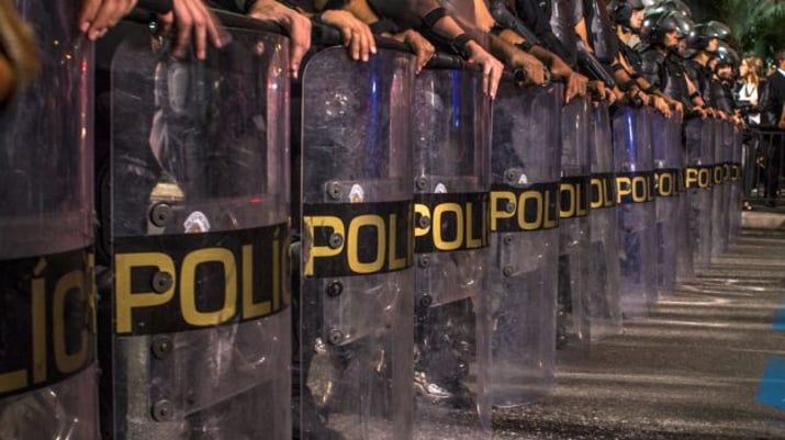 Polícia Militar em protesto na Avenida Paulista, São Paulo, em 2016.