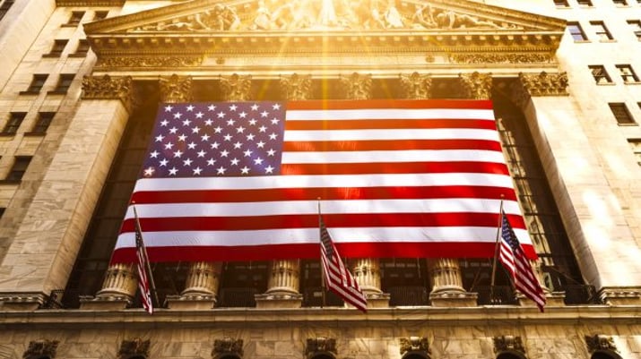 bandeira dos estados unidos em wall street