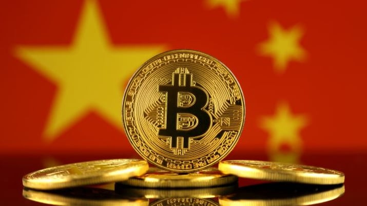 bitcoin sente cautela com evergrande, mas China pode ajudar criptomoedas