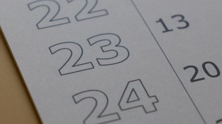 Foto de um calendário mostrando os números 22, 23 e 24