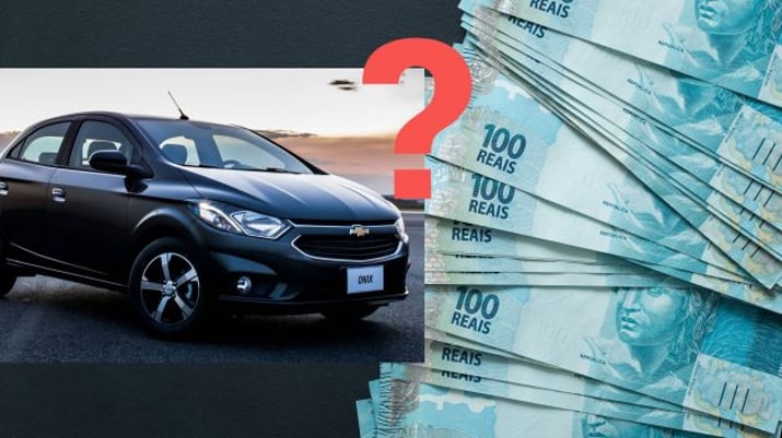 Montagem mostra carro Onix ao lado de monte de dinheiro