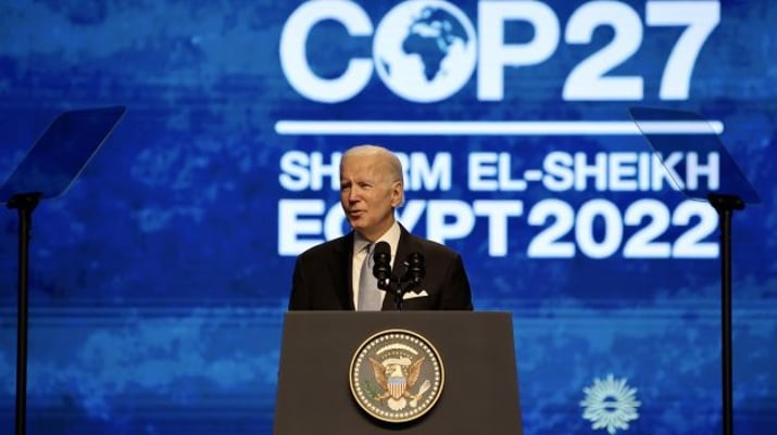 O presidente dos EUA, Joe Biden, discursa durante a COP27, no Egito