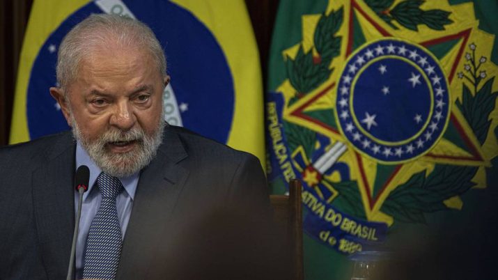 O presidente Luiz Inácio Lula da silva discursa na reuniāo ministerial para analisar os 100 dias do governo
