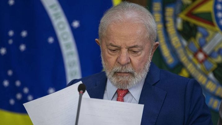 O presidente Luiz Inácio Lula da Silva viaja para Cuba