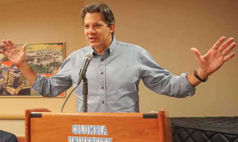 Fernando Haddad durante palestra na Universidade de Columbia, em Nova York