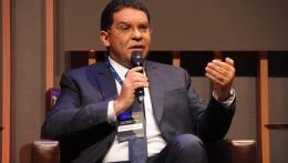 “Se fizer o dever de casa e sinalizar um ajuste fiscal, imediatamente a economia melhora”, diz Mansueto Almeida