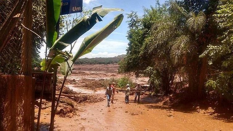 Barragem da Vale rompe em Brumadinho, MG