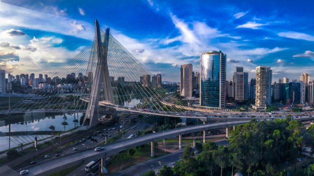 Ponte estaiada em São Paulo