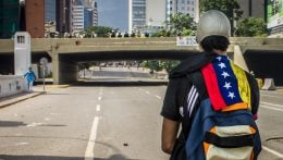 Taxa surpresa da Venezuela sobre produtos brasileiros sacode comércio em Roraima e liga alerta em Brasília