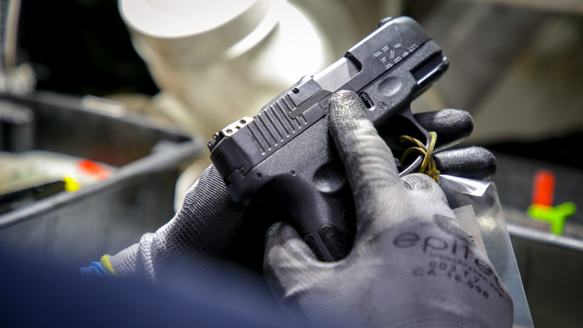 Visita a fábrica de armas da Taurus Armas, na cidade de São Leopoldo/RS