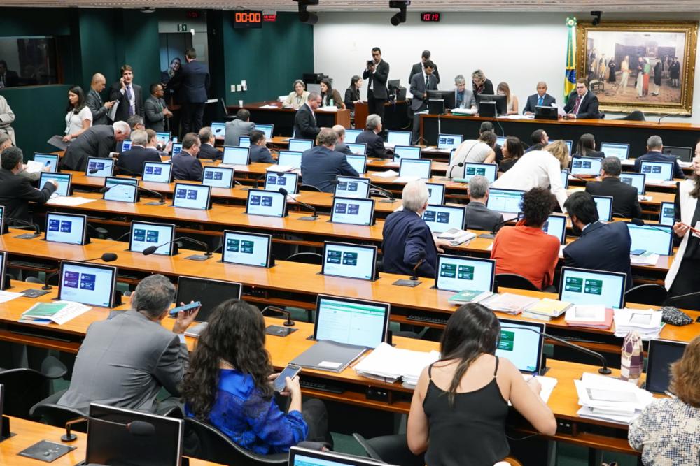Sessão da CCJ da Câmara