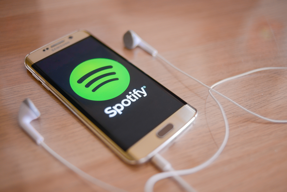 Spotify anuncia demissão de 1.500 funcionários e ações sobem em